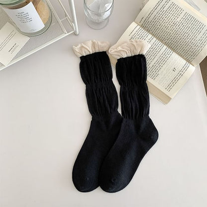 Contrast Frill Trim Mid-Calf Socks