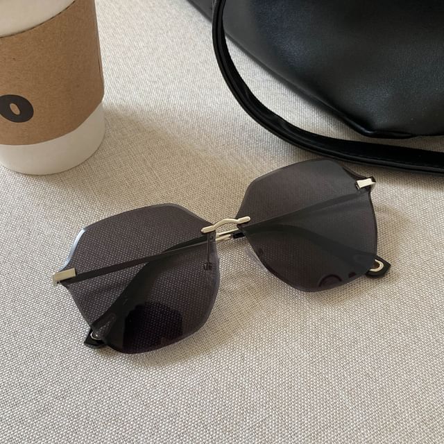 Sunglasses Oversized Frame Geometric