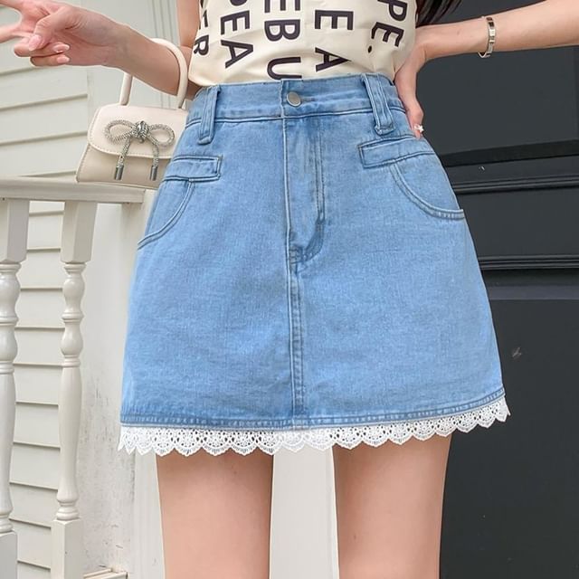 Mid Rise Lace Trim Denim Mini Skirt