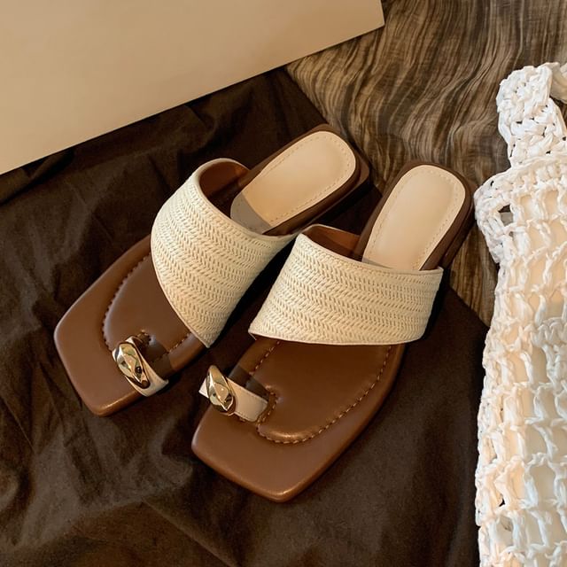 Accent Chunky Toe Metal Straw Square Loop Sandals Heel