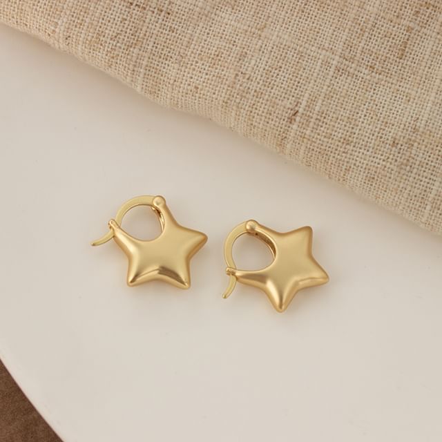 Earring / Huggie Clip-On Star