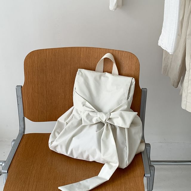 Backpack Plain Flap Nylon Bow