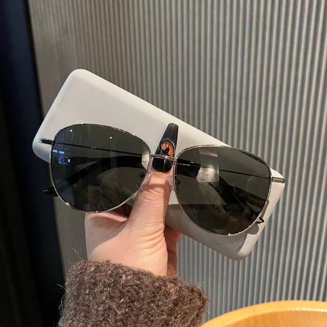 Frame Polished Sunglasses Metal
