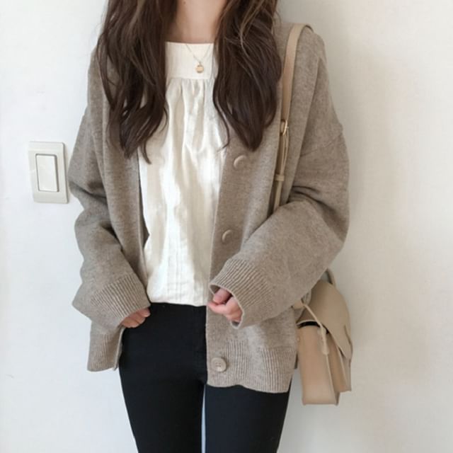 Loose-Fit V-Neck Cardigan