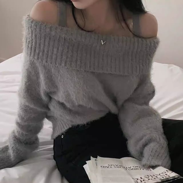 Cold-Shoulder Plain Fluffy Sweater