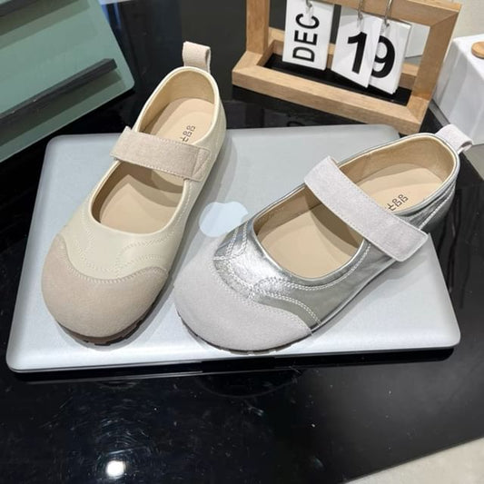 Mary Round Strap Leather Shoes Faux Adhesive Toe Jane