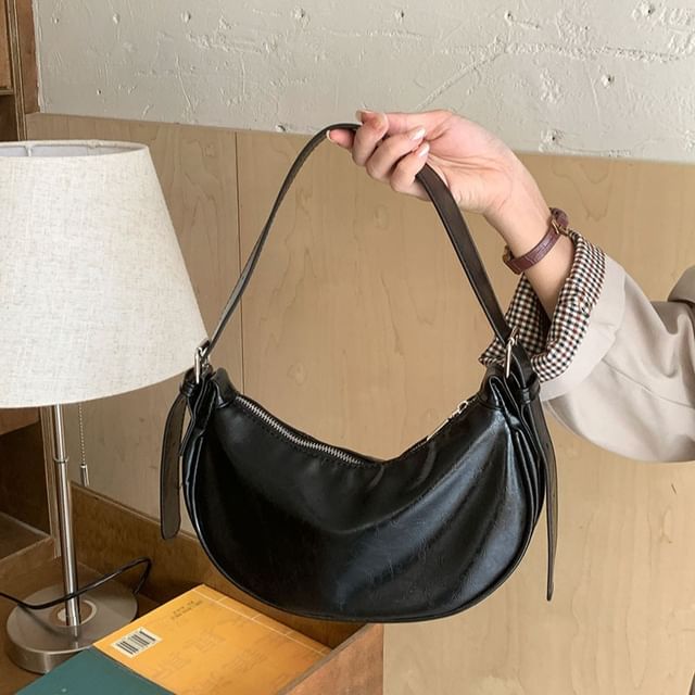 Shoulder Faux Crescent Bag Leather