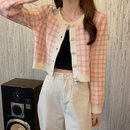 Checkered Round Neck Button Knitwear