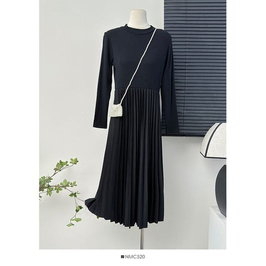 Round-Neck Tweed Vest / Long-Sleeve Pleated A-Line Dress