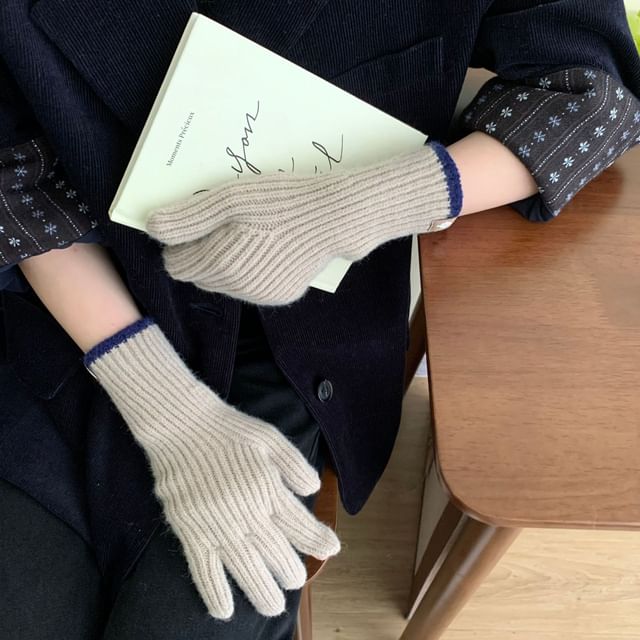 Knit Two-Tone Gloves Touchscreen