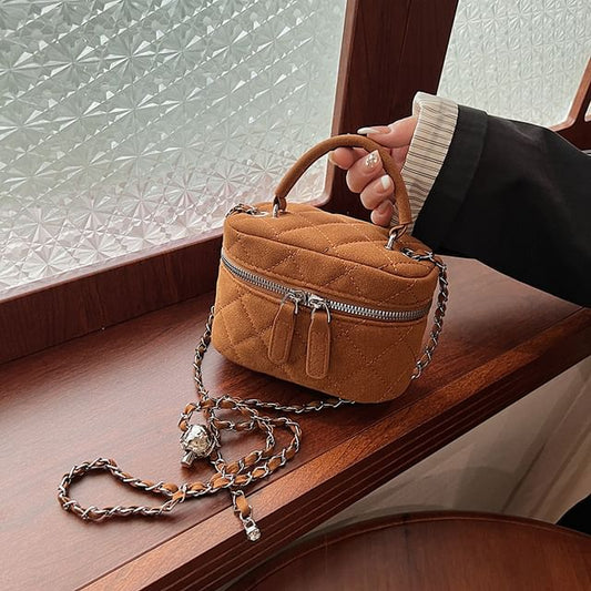 Quilted Chain Strap Bag Bucket