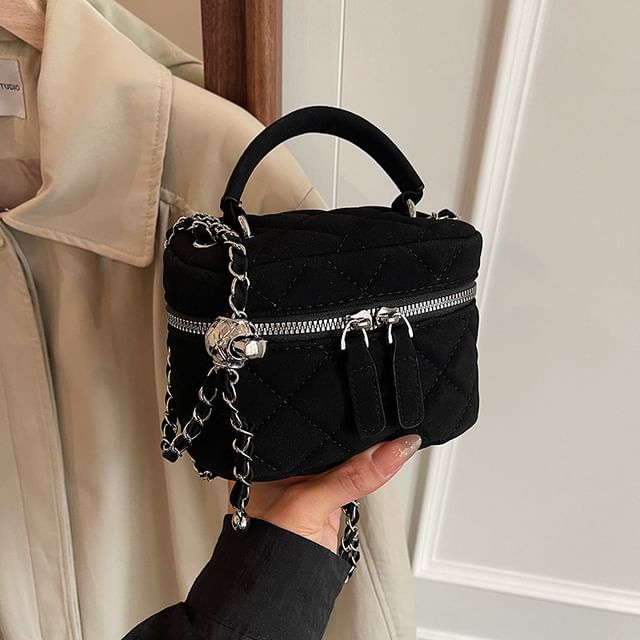 Quilted Chain Strap Bag Bucket