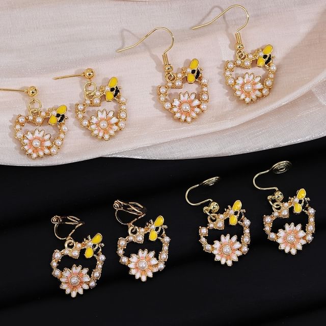 Floral Faux Pearl Bee Alloy Drop Earring