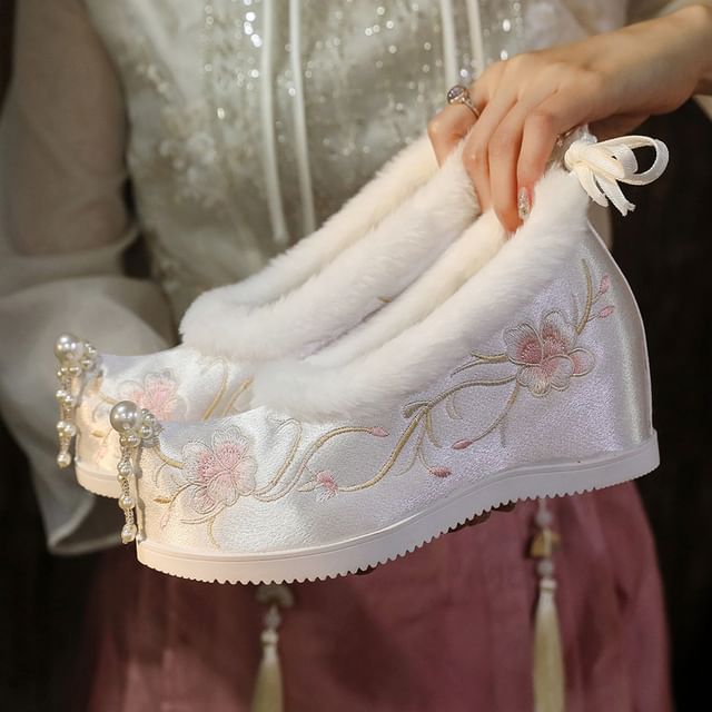 (Various Wedge Fleece-Lined Heel Hidden Pumps Beaded Embroidered Designs)