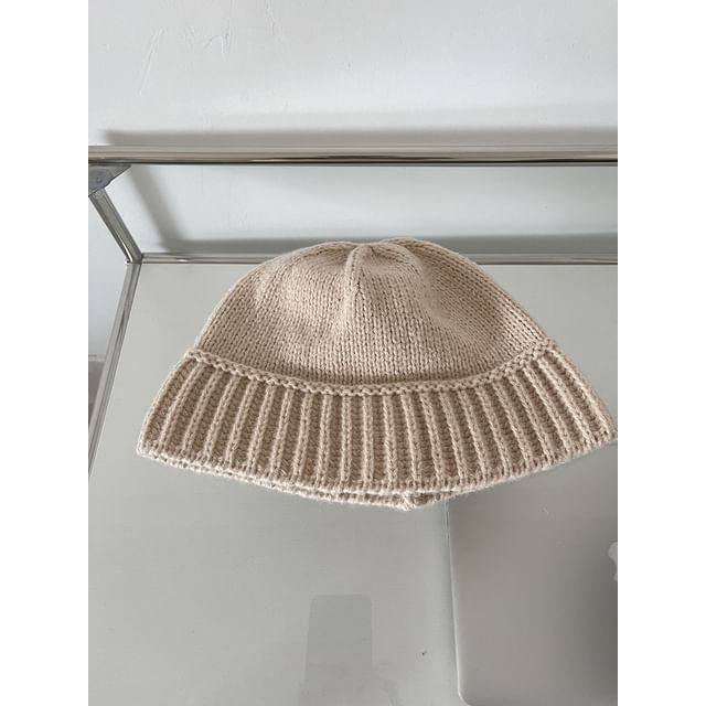 Two-Tone Knit Bucket Hat