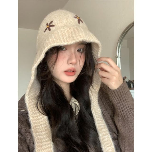 Bonnet Embroidered Knit Hat Floral