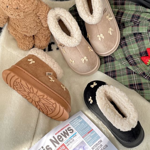 Short Fleece-Lined Snow Platform Bow Boots