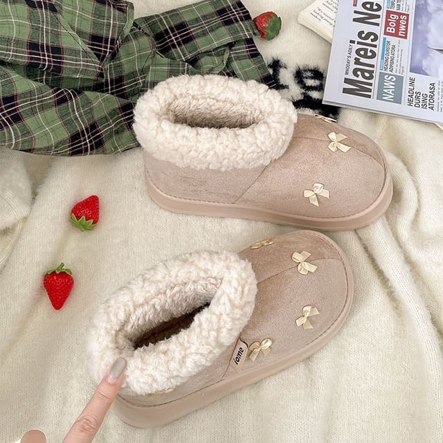 Short Fleece-Lined Snow Platform Bow Boots