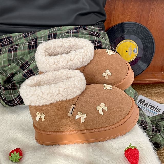 Short Fleece-Lined Snow Platform Bow Boots