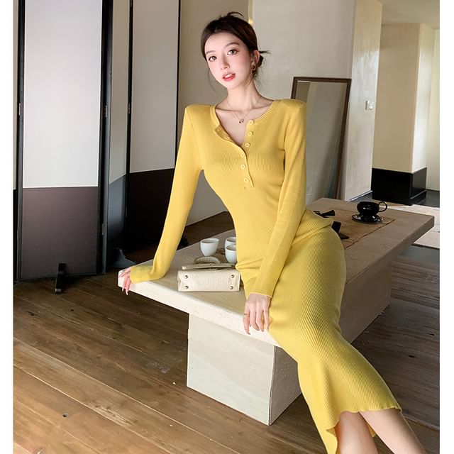 Long-Sleeve Henley Plain Ribbed Knit Midi Sheath Dress