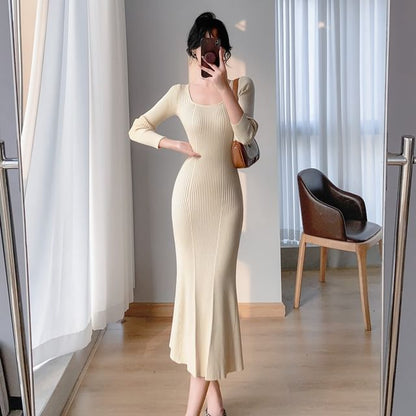 Long-Sleeve Scoop Neck Plain Ribbed Knit Midi Mermaid Dress