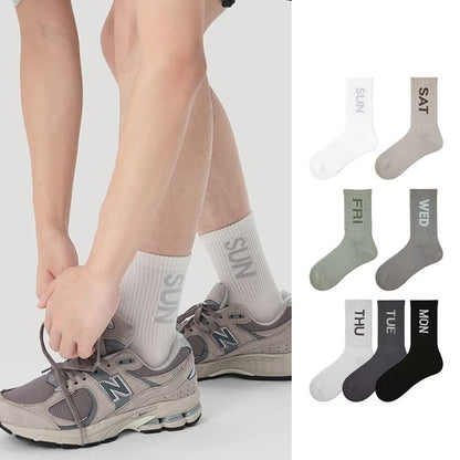 Set of 7 Pairs: Mon to Sun Printed Crew Socks