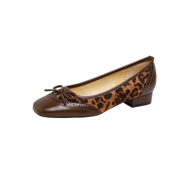 Panel Bow Accent Faux Leopard Heel Leather Brogue Print Pumps Low