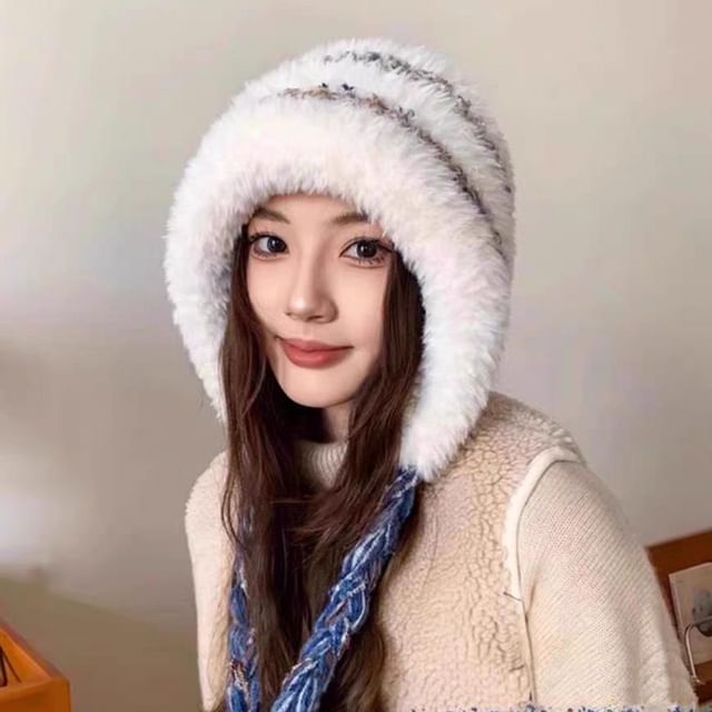 Trapper Fluffy Knit Hat Striped