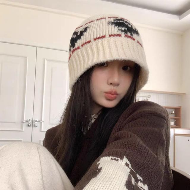 Hat Patterned Knit Cloche