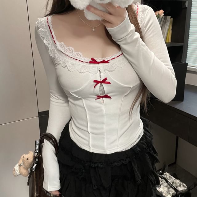 Lace Trim Long-Sleeve Neck Square Top