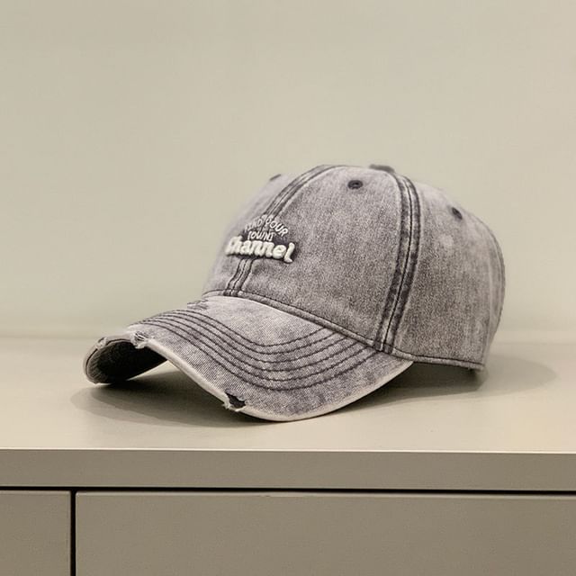 Distressed Washed Cap Embroidered Letter