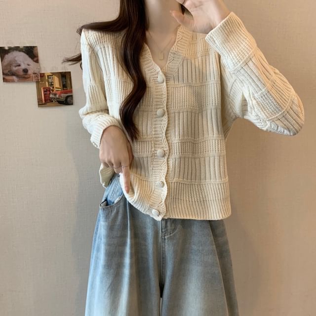 Scallop Trim V-Neck Button Front Plain Cardigan