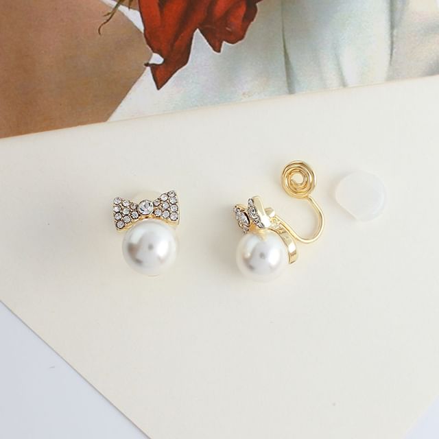 Faux Earring Pearl Bow