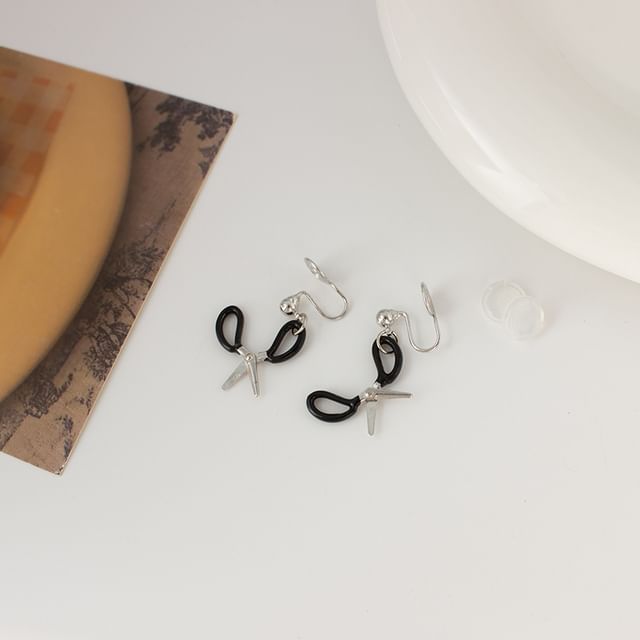 Earring / Scissor On Drop Clip