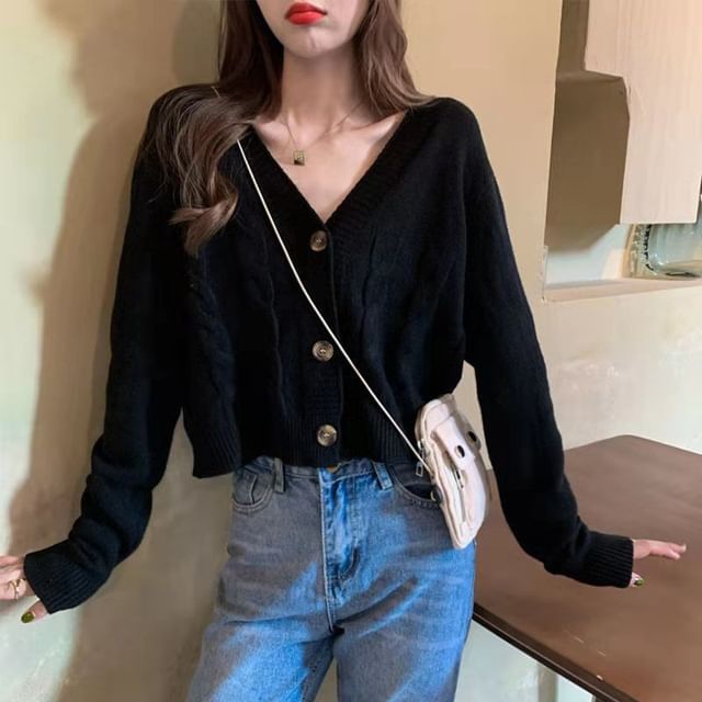 Cable Knit Cropped V-Neck Cardigan