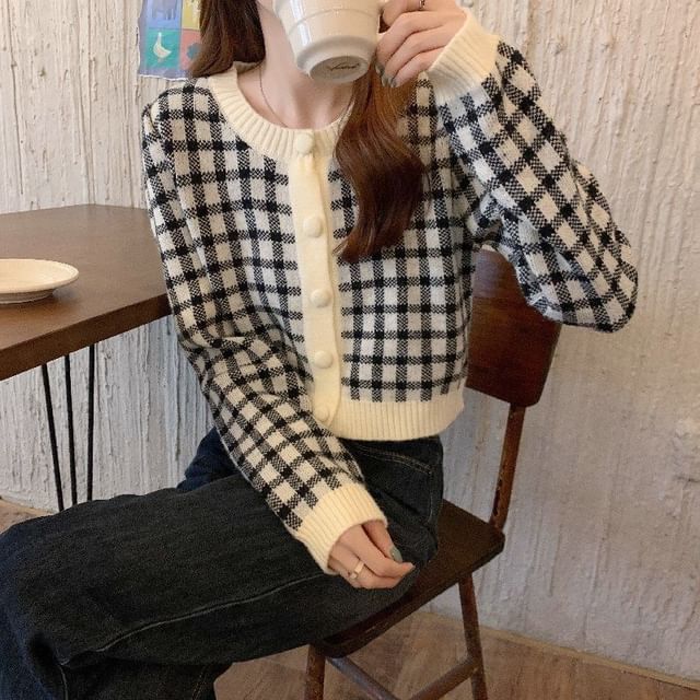Plaid Round Neck Cardigan