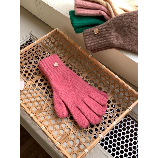 Knit Heart Buttoned Gloves