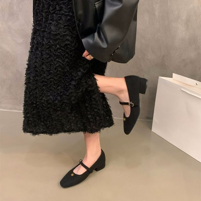 Flower Chunky Jane Heel Accent Mary Pumps