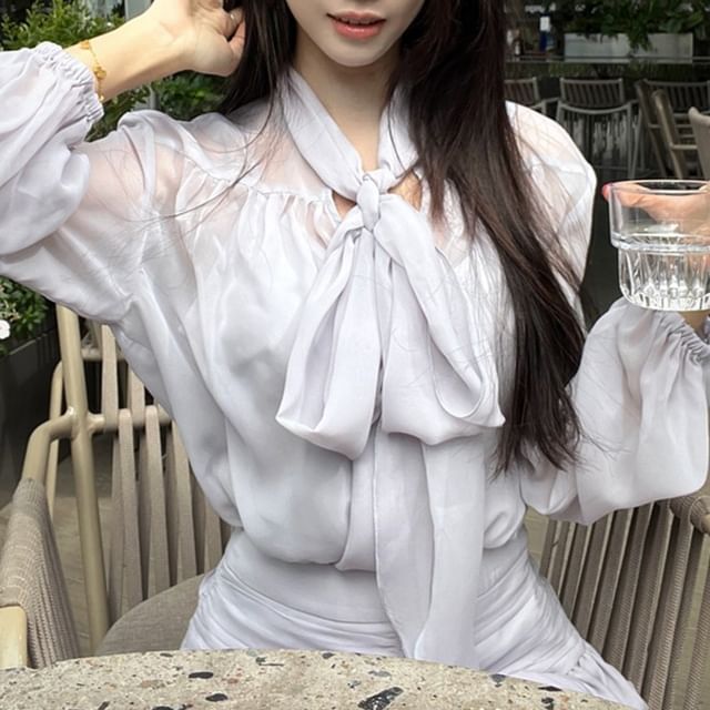 Puff-Sleeve / Cami A-Line Blouse Tie-Neck Rise Skirt Mini High Set Top Plain