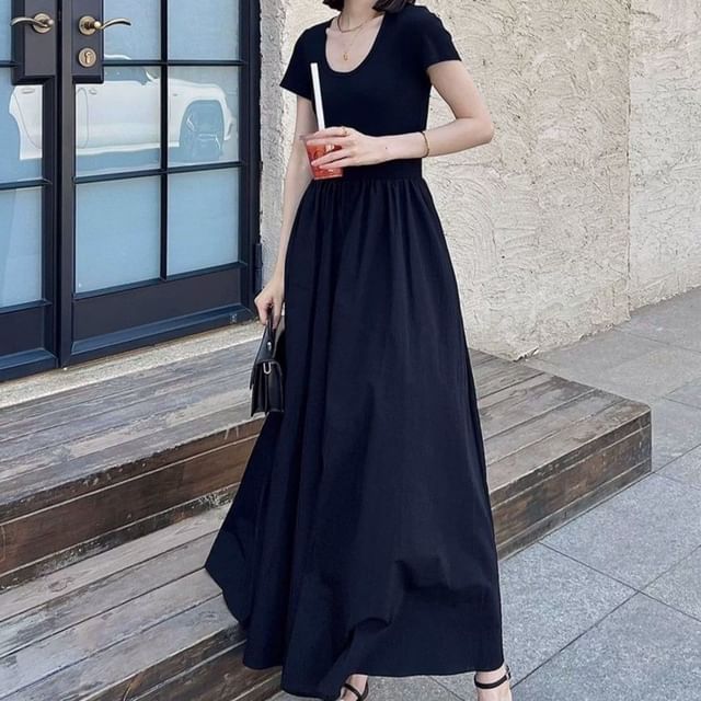 Short Sleeve U-Neck Plain Maxi A-Line Dress