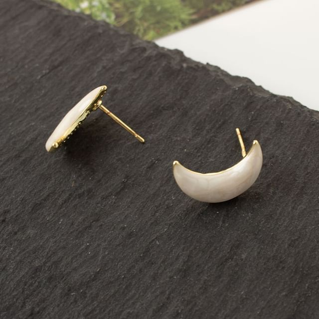 Earring Clip-On Stud / Moon Ear