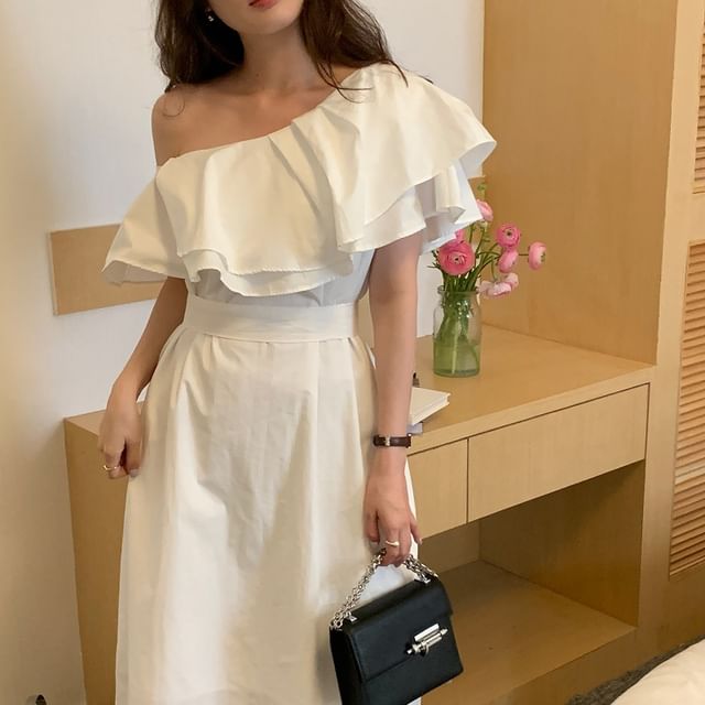 Ruffle Off Shoulder Short Sleeve A-Line Maxi Dress