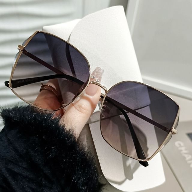 Oversized Sunglasses Square