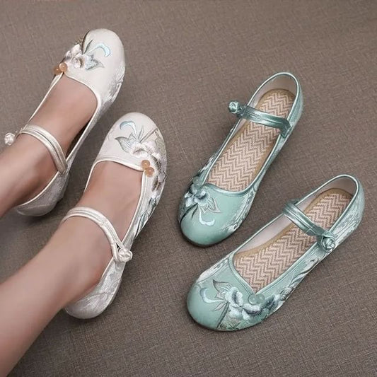 Block Heel Embroidered Shoes