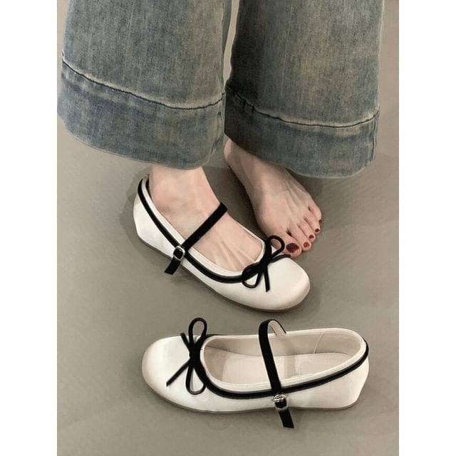 Two Mary Tone Jane Wedge Hidden Heel Bow Shoes