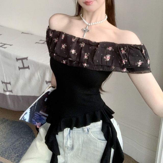 Slim Floral Off-Shoulder Trim Cap-Sleeve Tee Ruffle Panel Fit