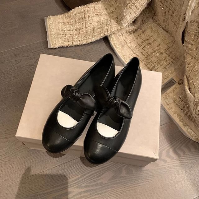 Faux Flats Ballet Tone Leather Two Bow