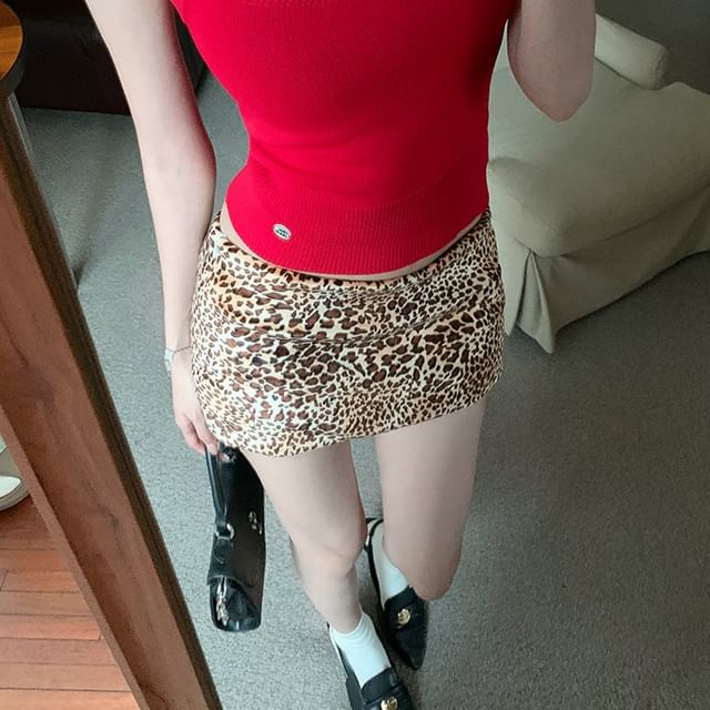 Square Tank Plain Dog Leopard Top Low Mini Pencil Print Cap Round Knit Skirt Tee Rise / Sleeve Neck