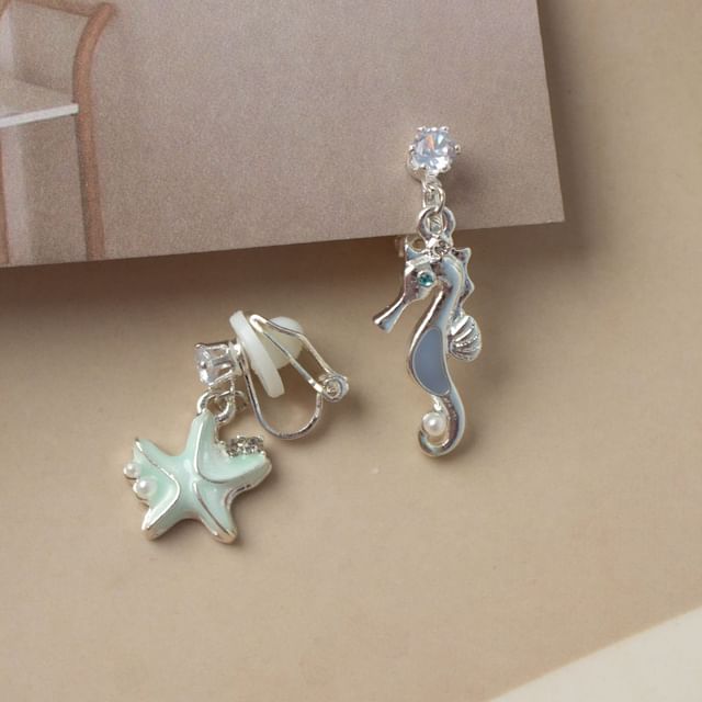 Rhinestone Star Asymmetrical / Clip-On Earring Drop