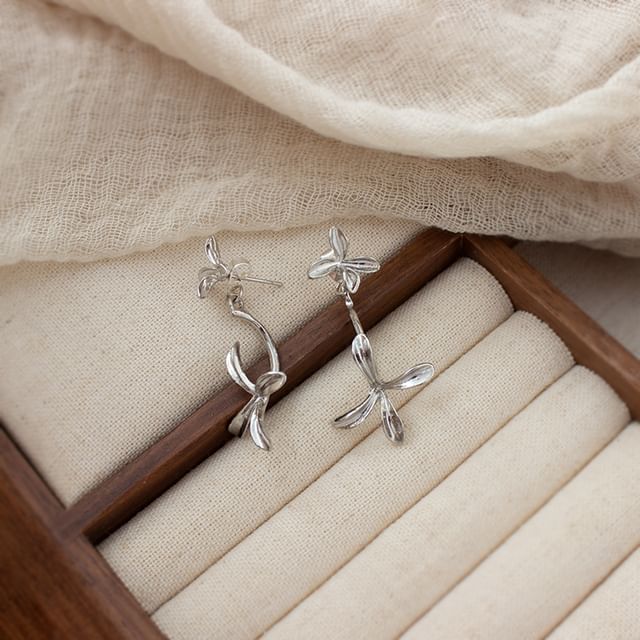 Clip-On / Drop Earring Flower